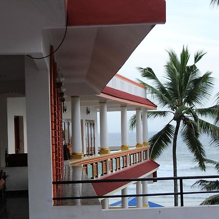 Hotel Sea View Palace - The Beach Hotel Kovalam Exteriör bild