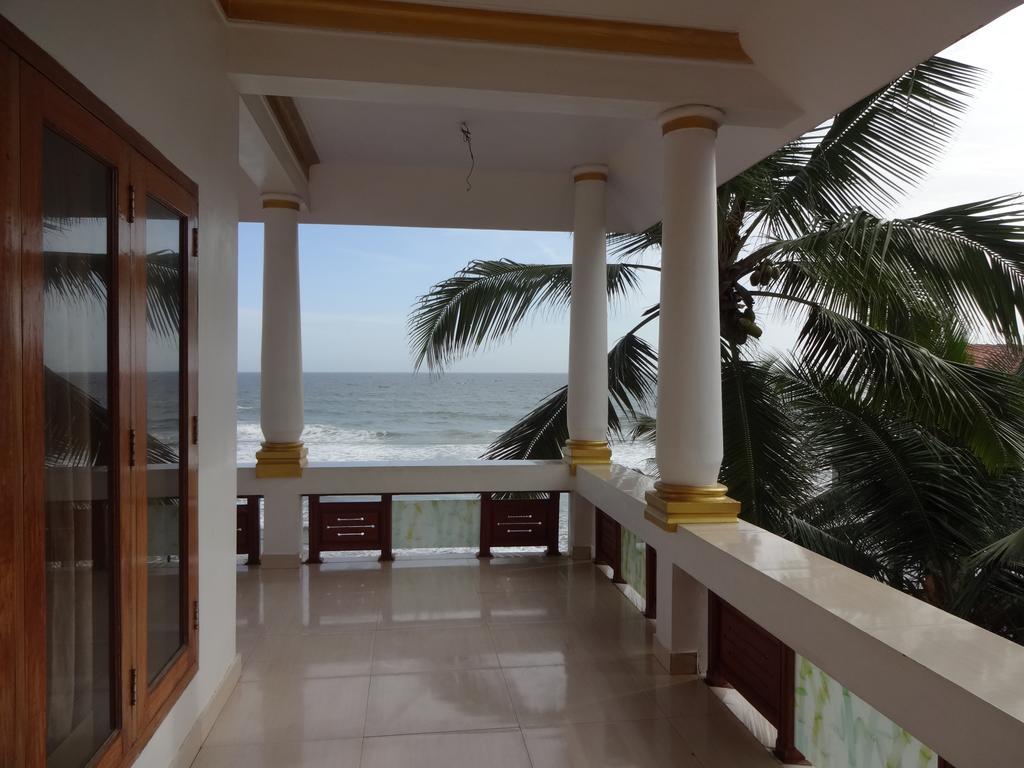 Hotel Sea View Palace - The Beach Hotel Kovalam Exteriör bild