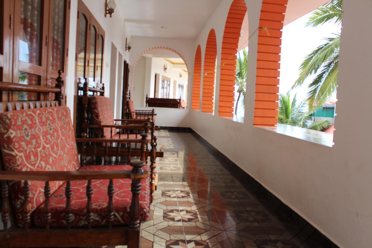 Hotel Sea View Palace - The Beach Hotel Kovalam Exteriör bild
