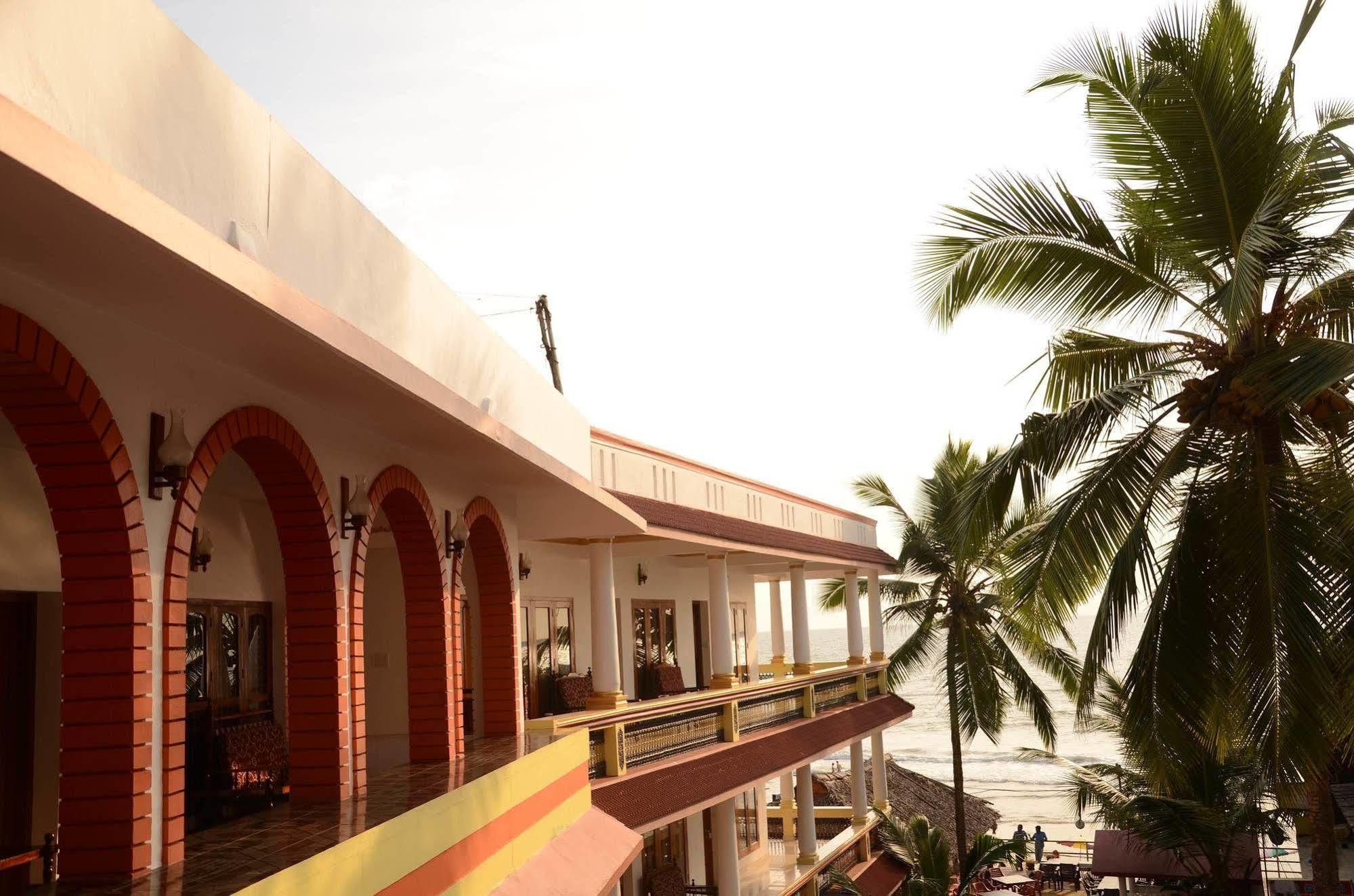 Hotel Sea View Palace - The Beach Hotel Kovalam Exteriör bild